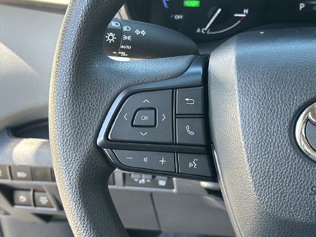 Certified 2023 Toyota Sienna LE FWD image 13
