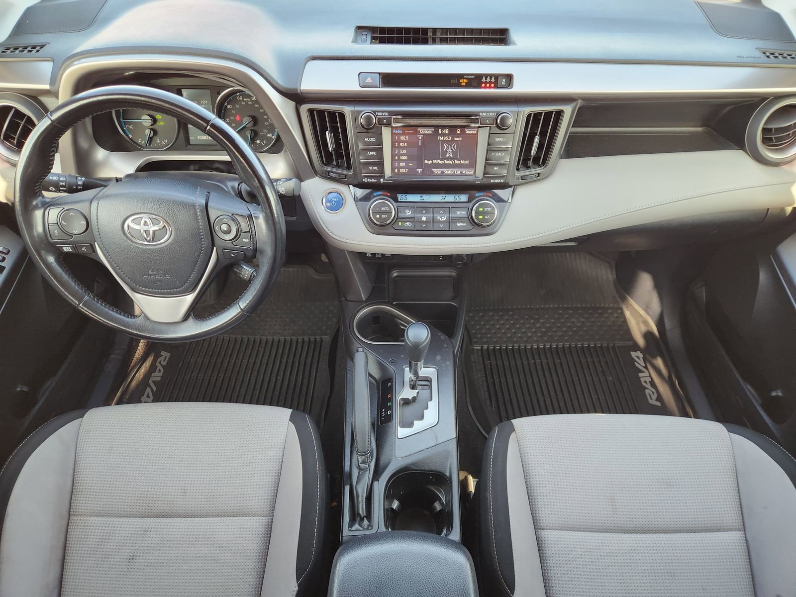 Used 2018 Toyota RAV4 XLE image 31