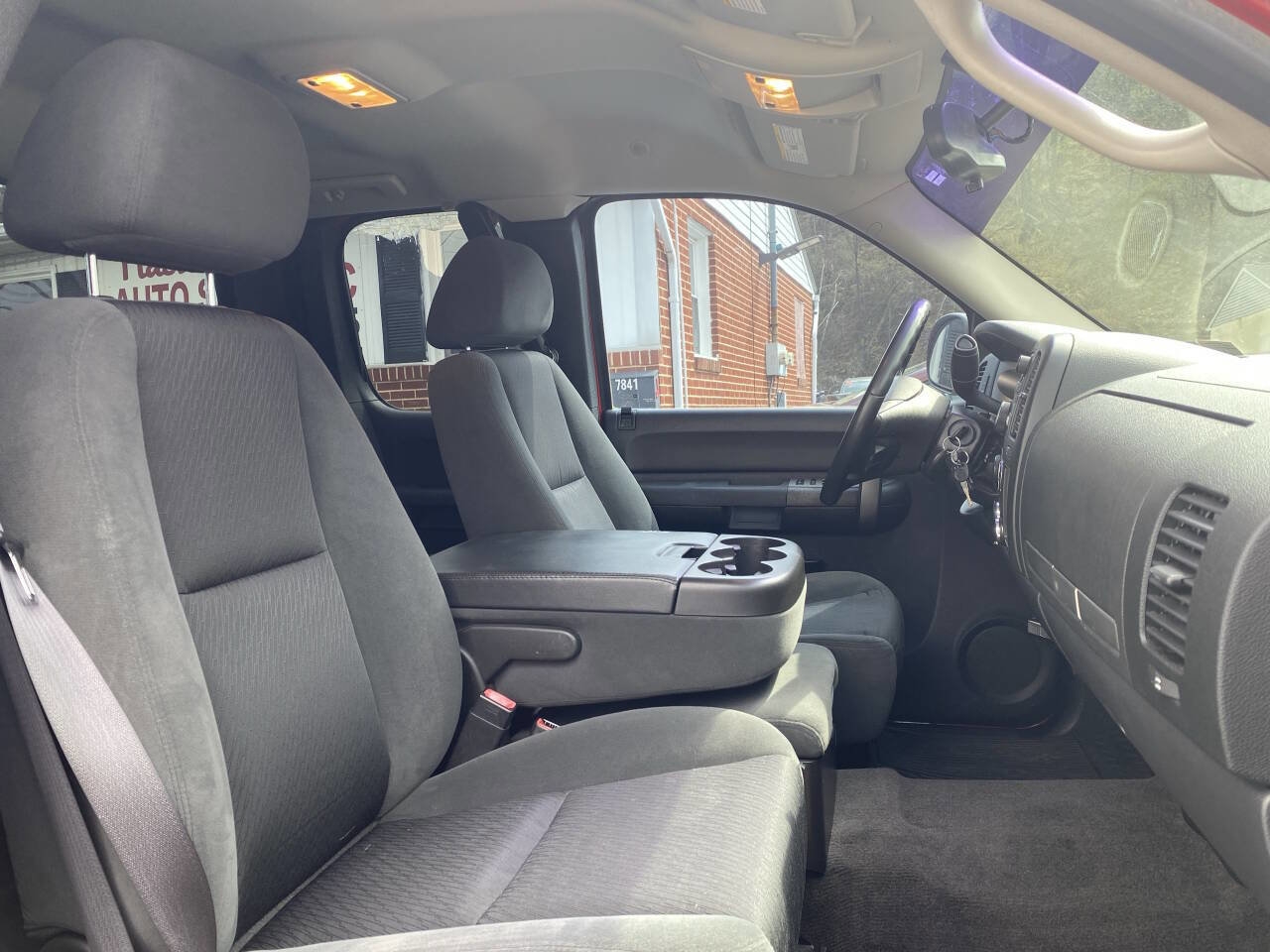 Used 2009 GMC Sierra 1500 SLE w/ Power Pack Plus image 18