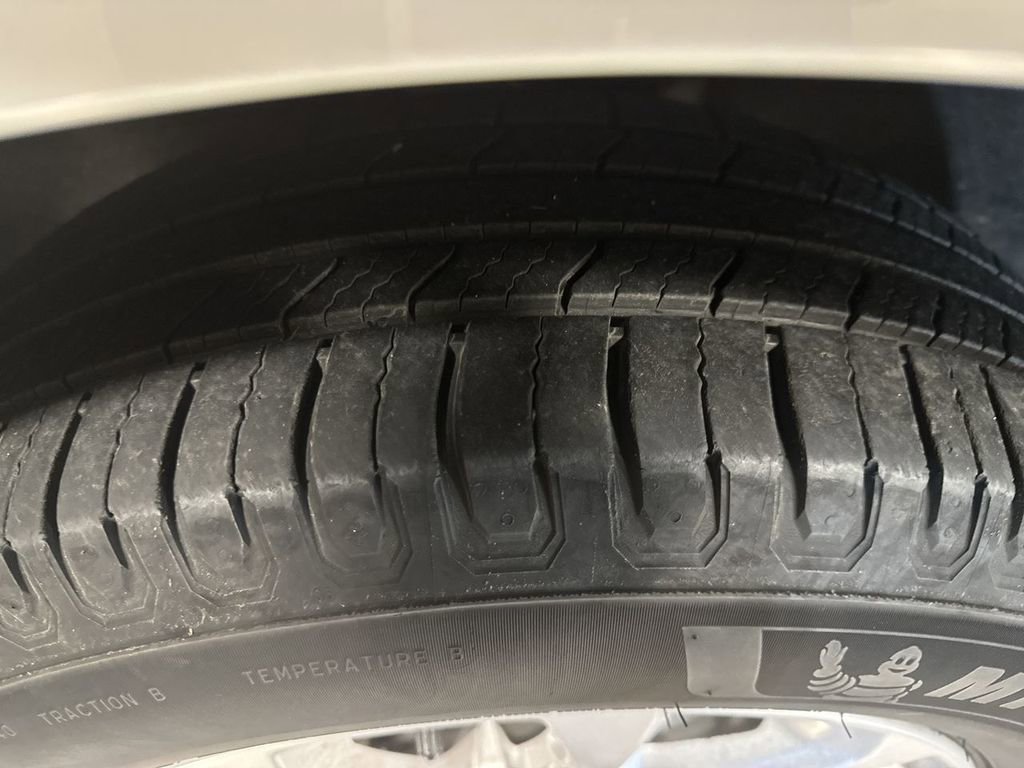 Used 2019 Chevrolet Equinox LS image 11