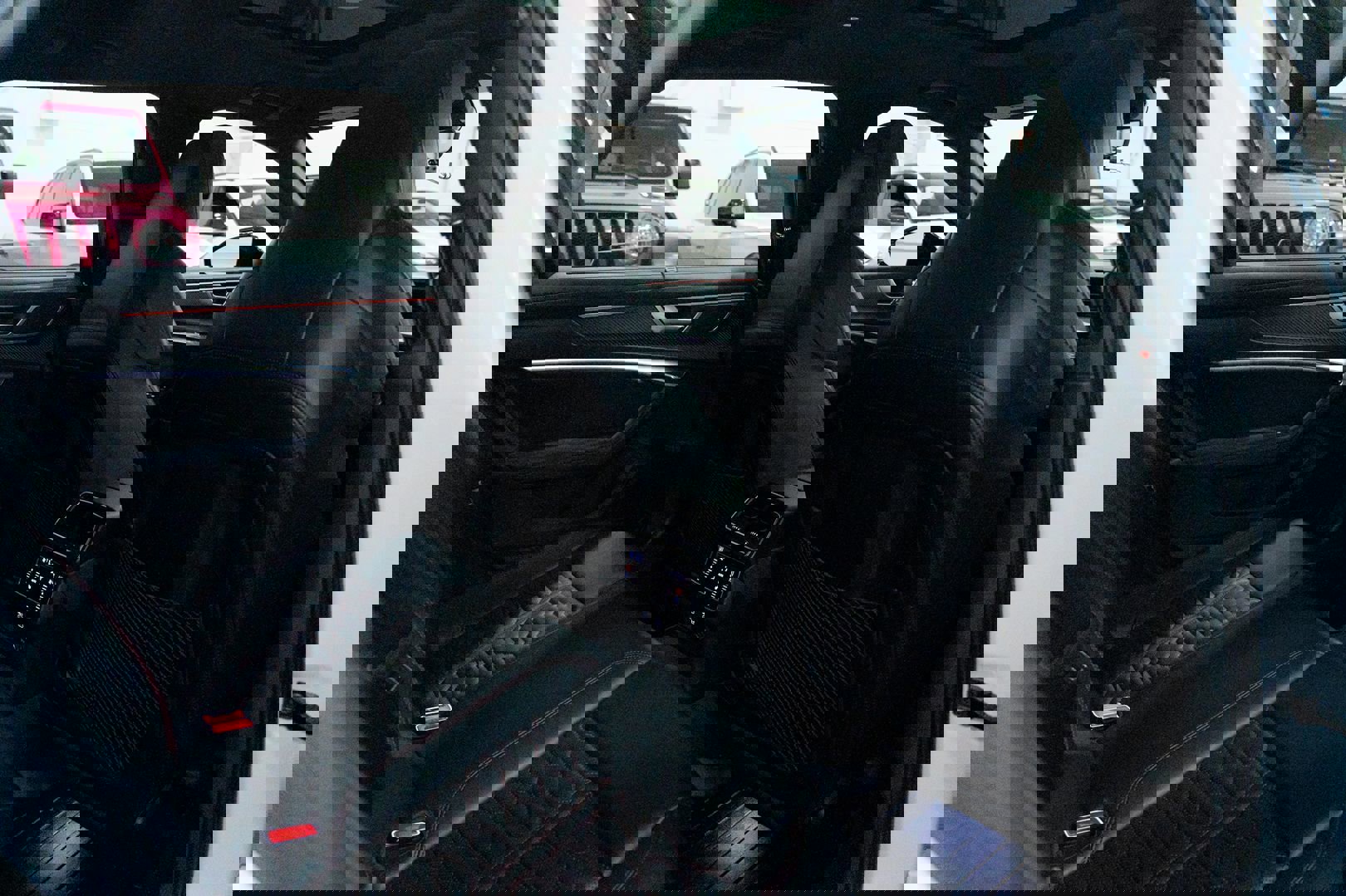 Used 2021 Audi RS 6 w/ Executive Package image 37