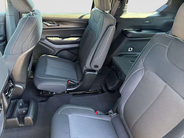 Used 2025 Jeep Grand Cherokee L Laredo w/ Luxury Tech Group I AWD/4WD image 13