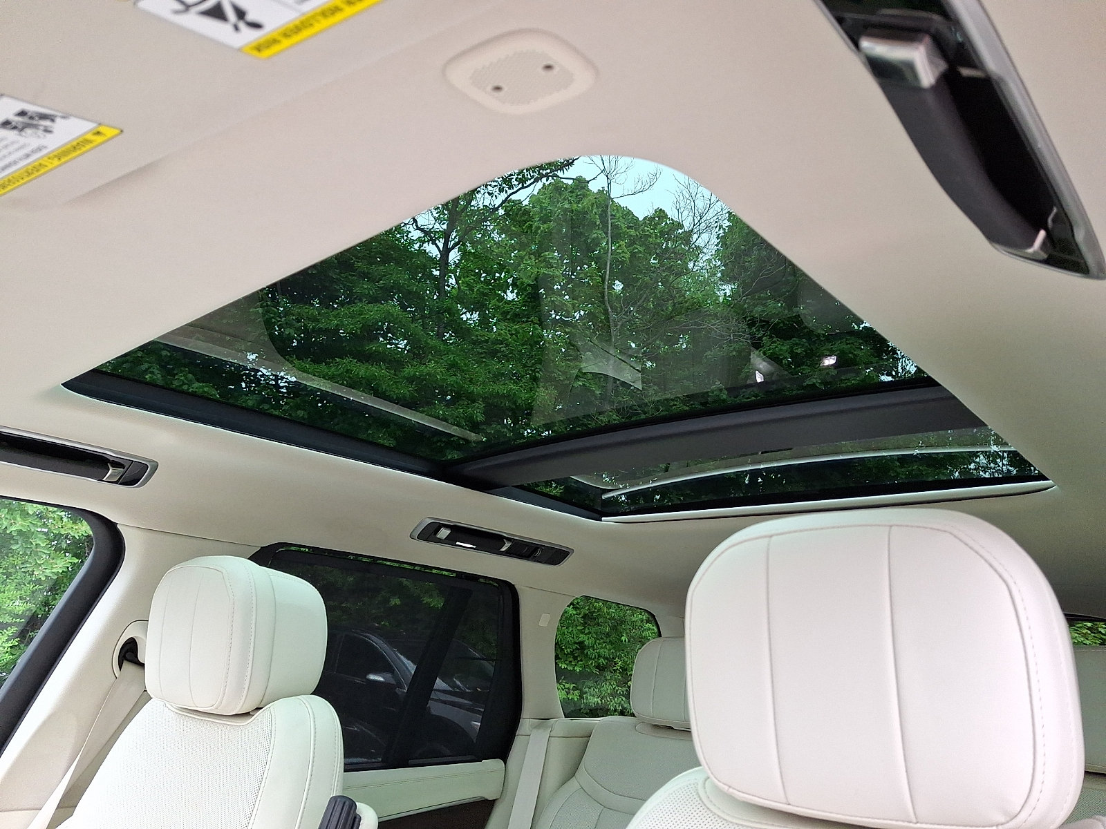 Used 2023 Land Rover Range Rover SE AWD/4WD image 13