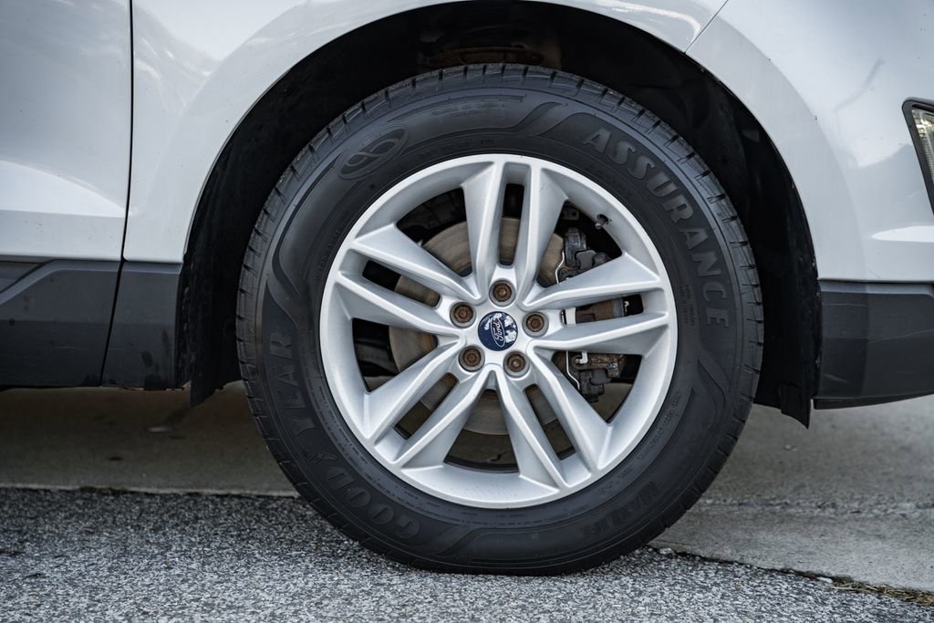 Used 2017 Ford Edge SEL w/ Equipment Group 201A image 16