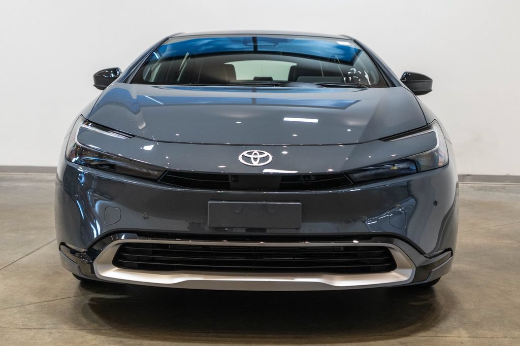 New 2026 Toyota Prius Plug-In Hybrid FWD image 2