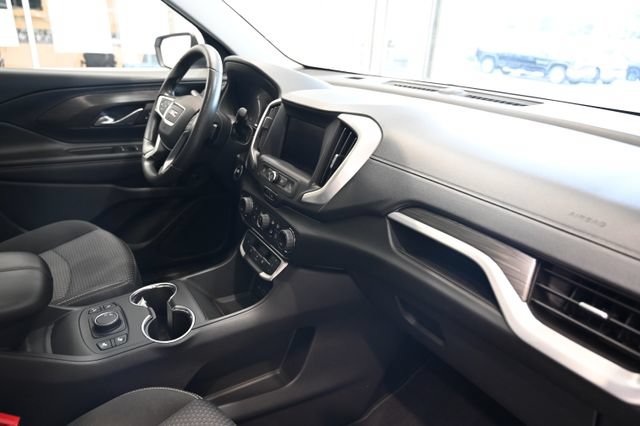 Used 2022 GMC Terrain SLE w/ Driver Convenience Package FWD image 13