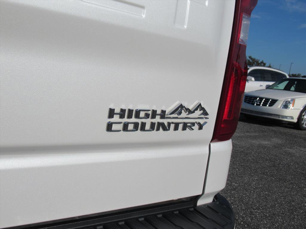 Used 2021 Chevrolet Silverado 1500 High Country w/ Technology Package image 9