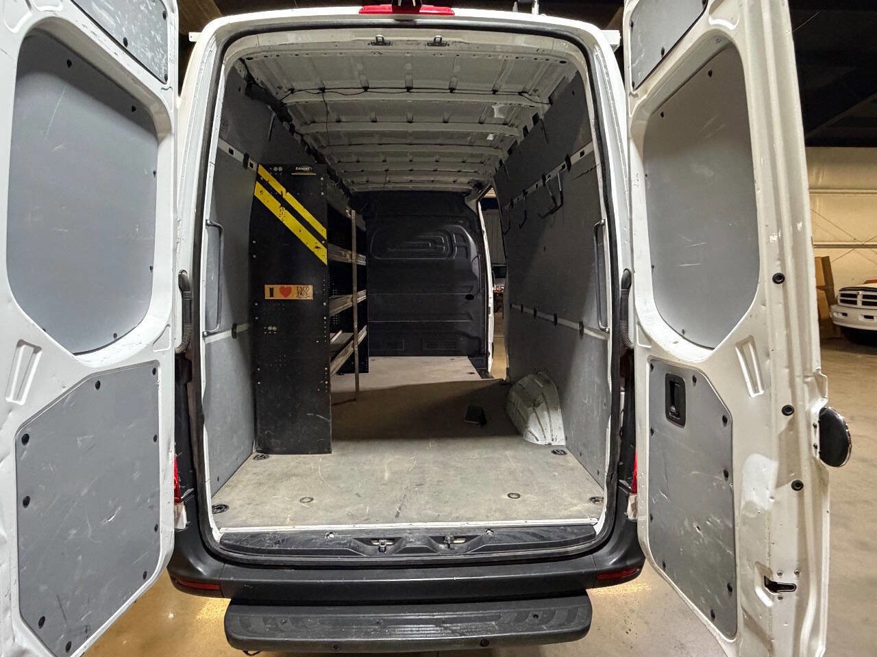 Used 2020 Freightliner Sprinter 2500 image 7