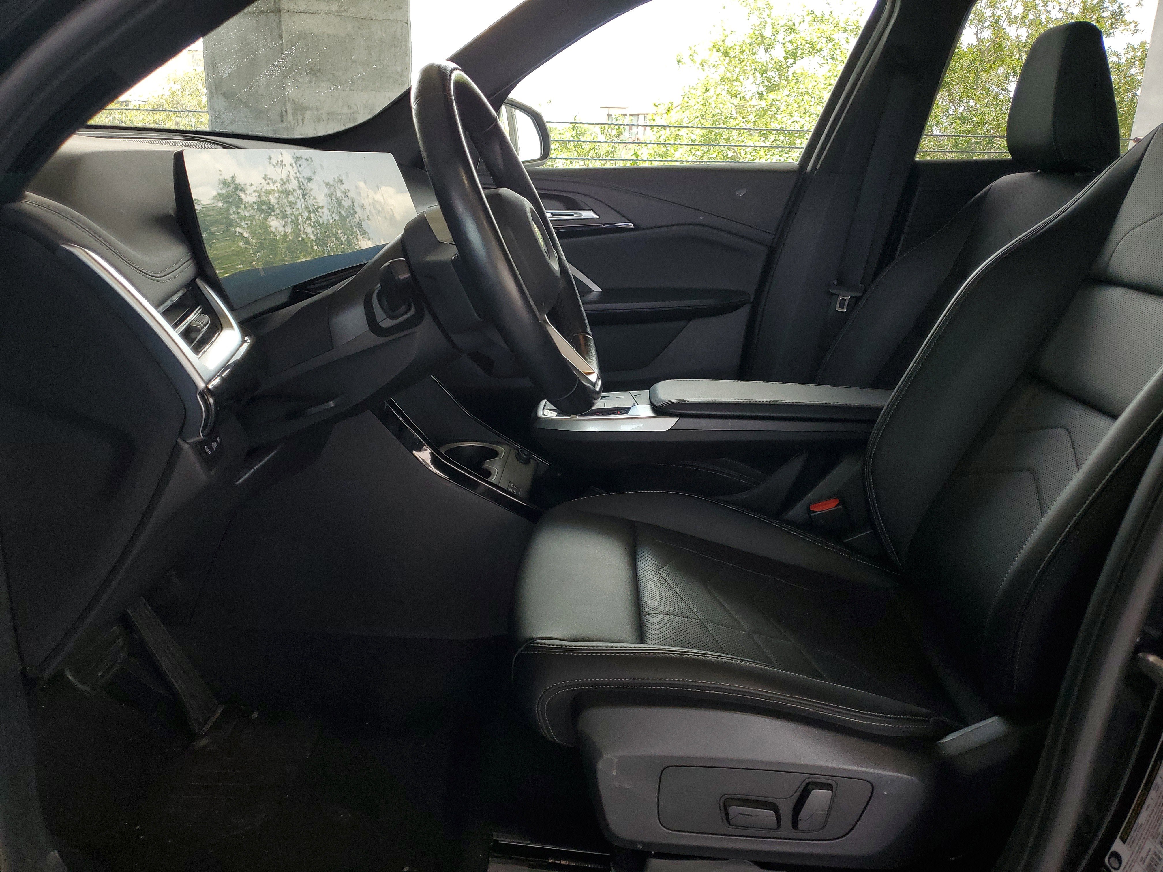 Used 2025 BMW X1 xDrive28i AWD/4WD image 18