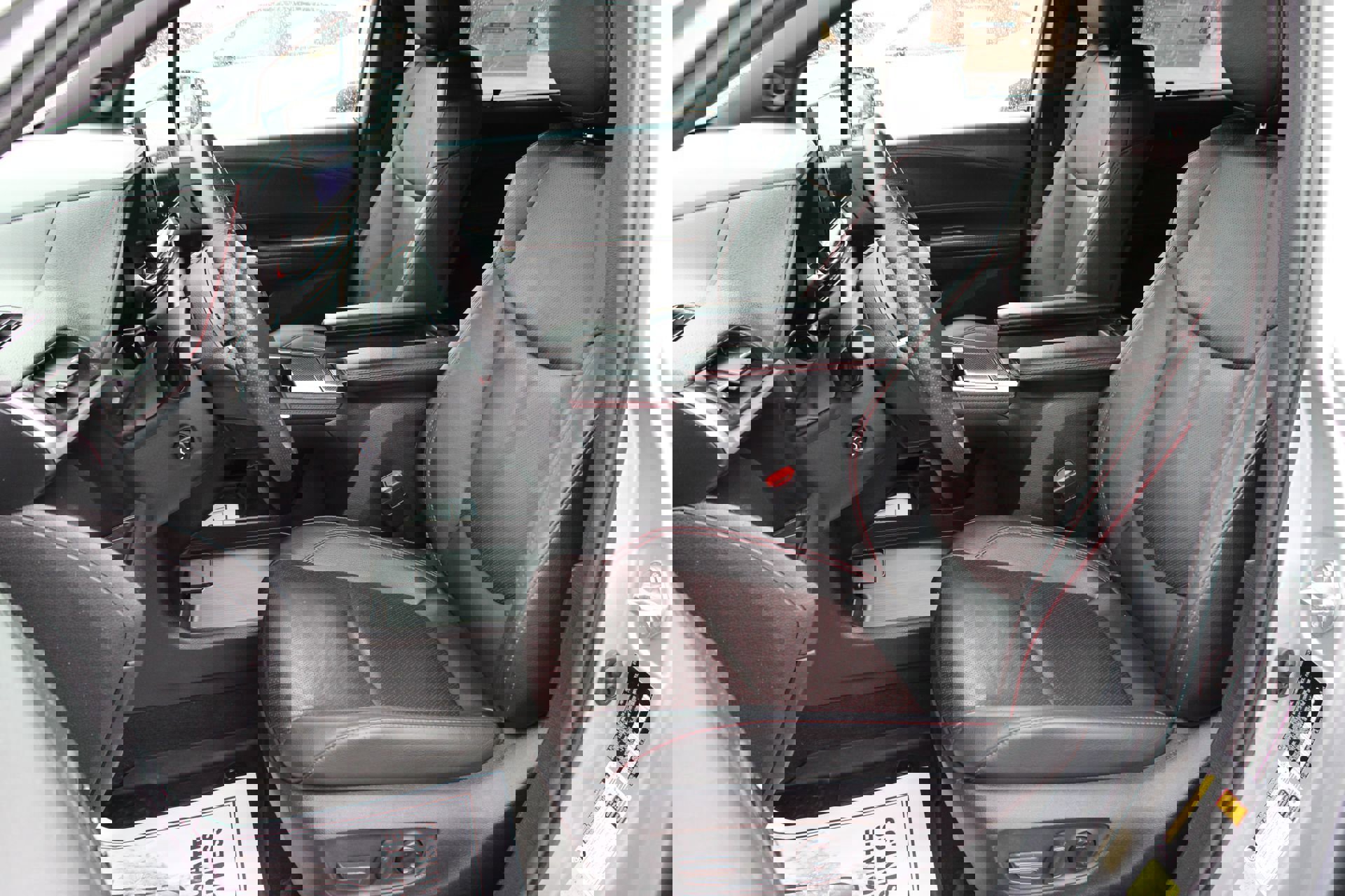 Used 2025 Toyota Sienna XSE w/ XSE Premium Package image 15