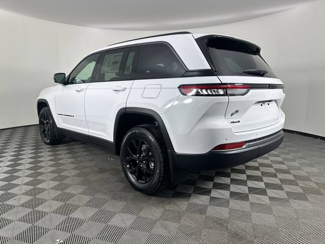 New 2026 Jeep Grand Cherokee Altitude AWD/4WD image 9