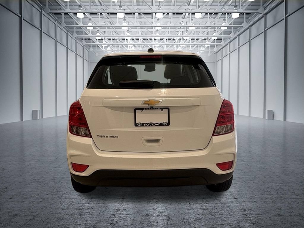 Used 2020 Chevrolet Trax LS AWD/4WD image 7