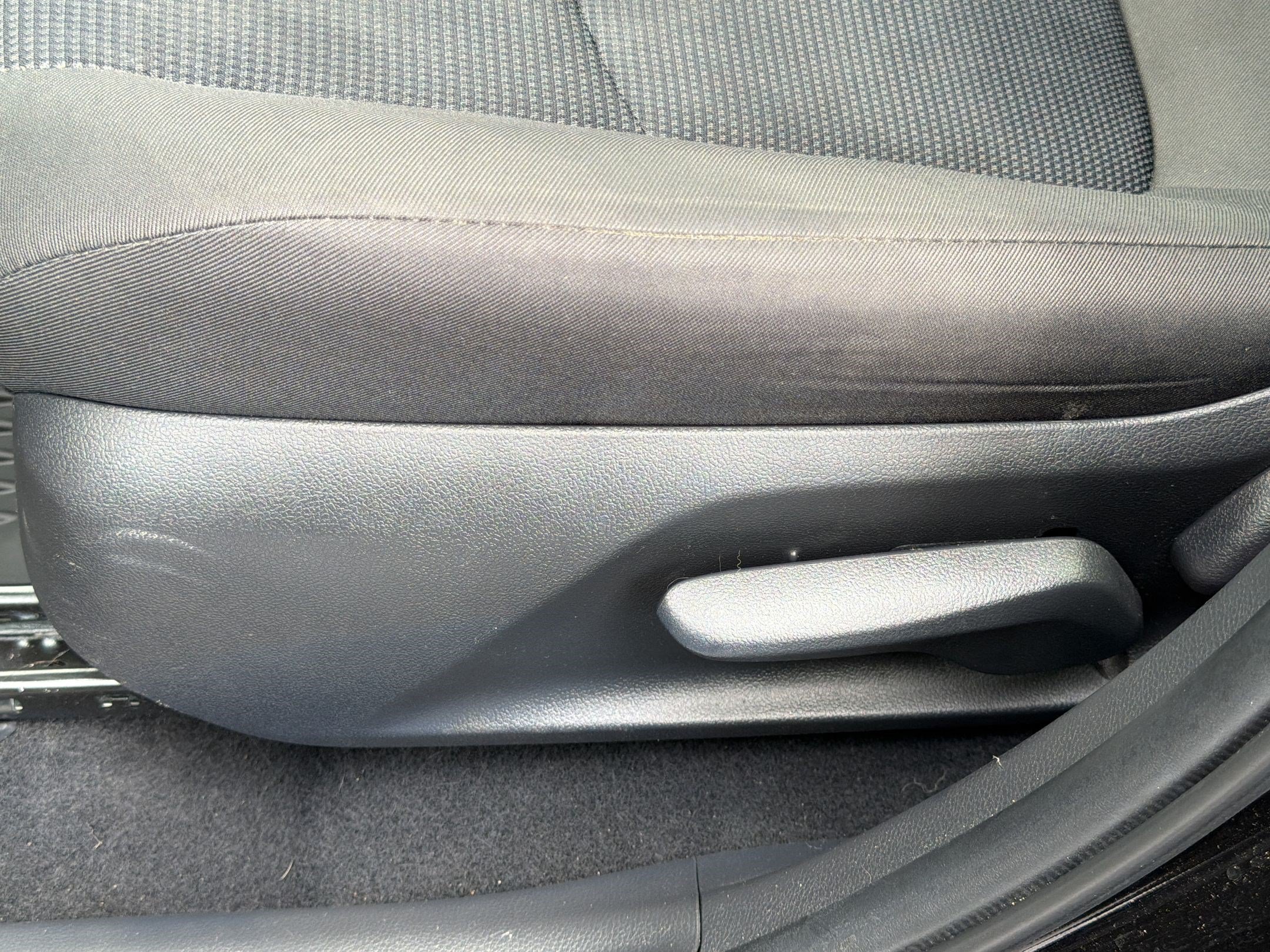 Certified 2024 Toyota RAV4 LE FWD image 15