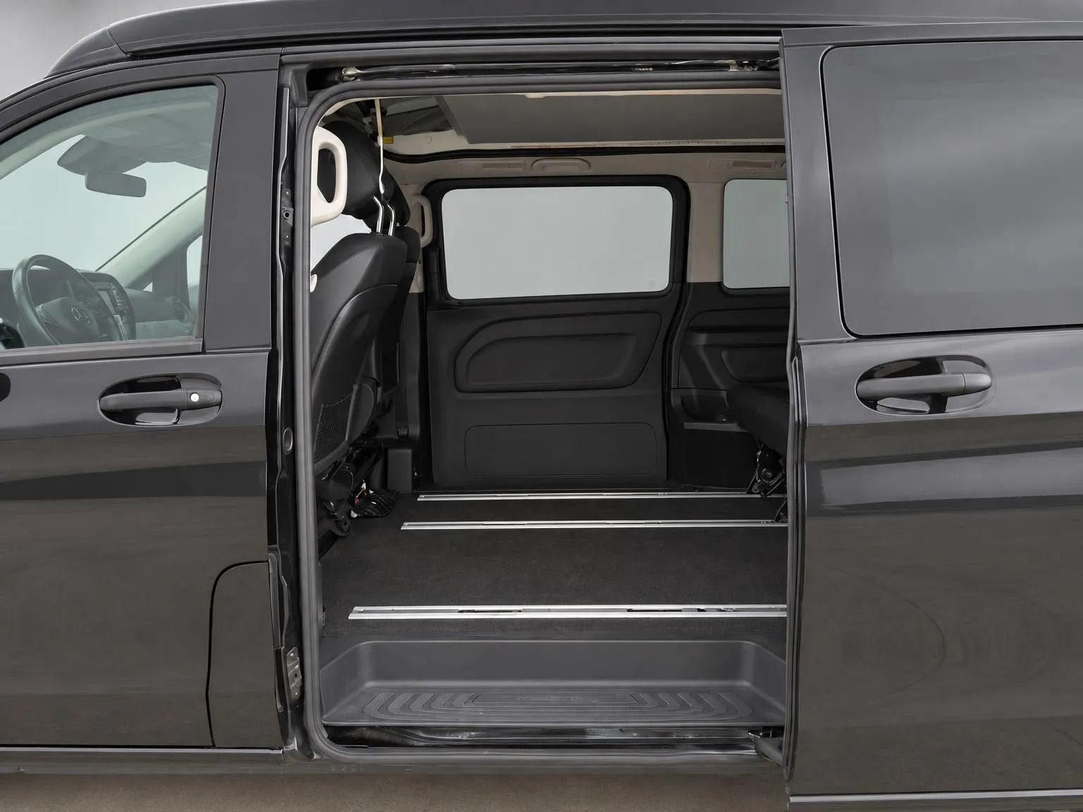 Used 2020 Mercedes-Benz Metris Passenger image 34