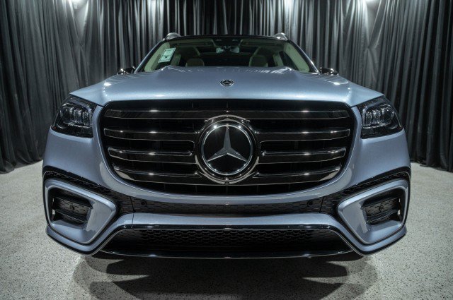 New 2026 Mercedes-Benz GLS 450 4MATIC image 2
