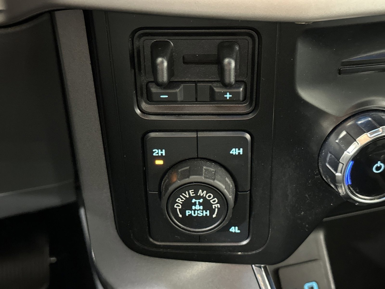 Used 2023 Ford F150 XLT w/ Equipment Group 302A High image 28