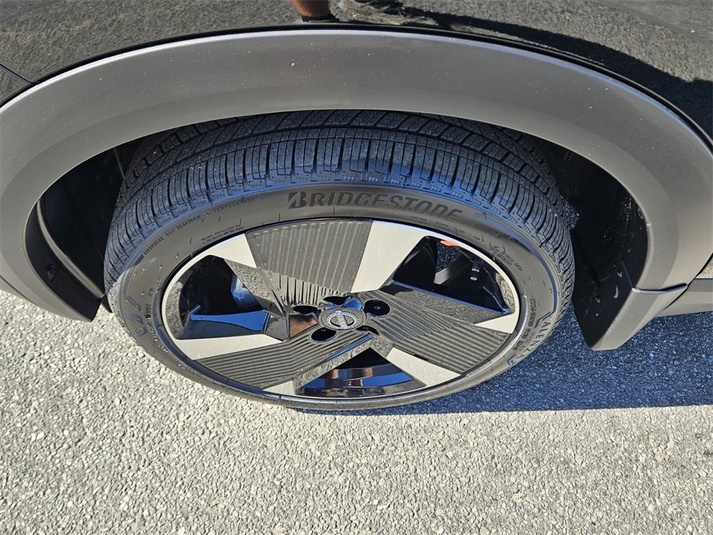 New 2026 Nissan Kicks SR image 16