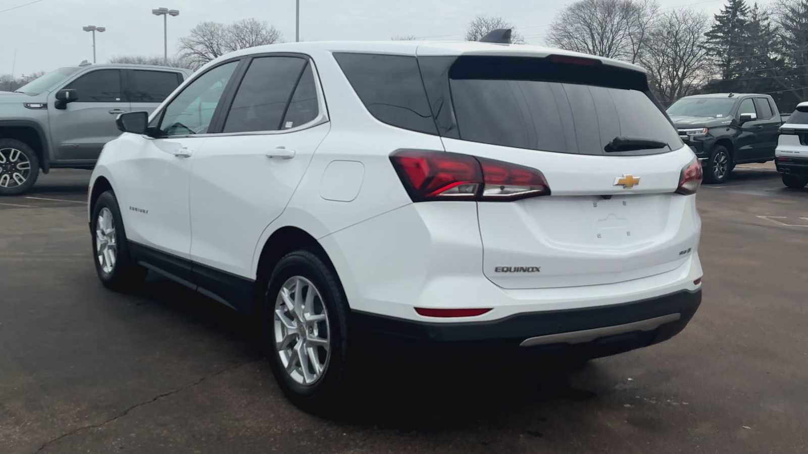 Used 2024 Chevrolet Equinox LT image 4