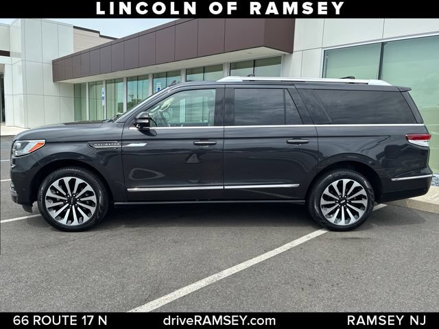 Used 2024 Lincoln Navigator L Reserve AWD/4WD image 2