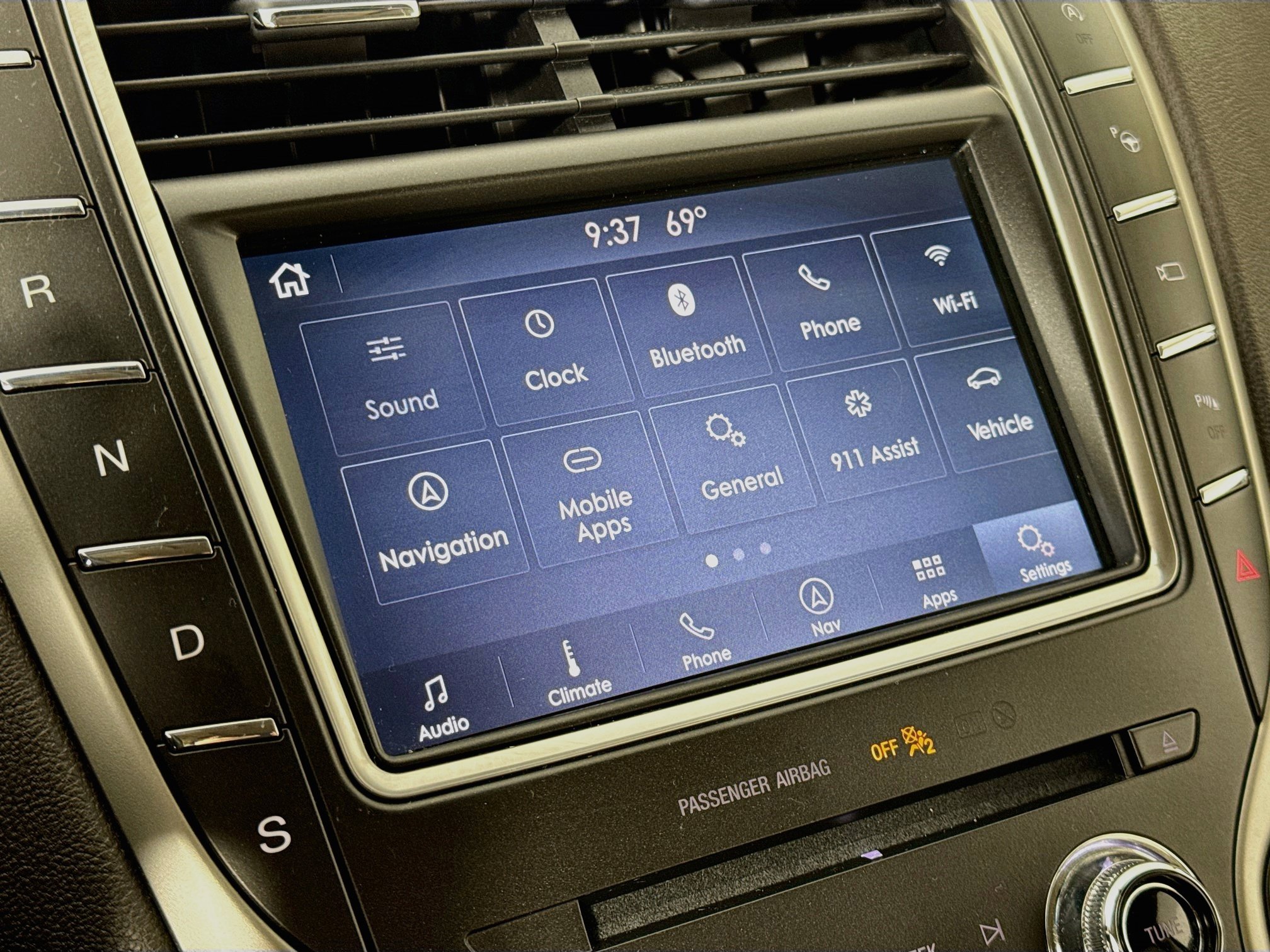 Used 2020 Lincoln Nautilus Reserve w/ Equipment Group 202A AWD/4WD image 15