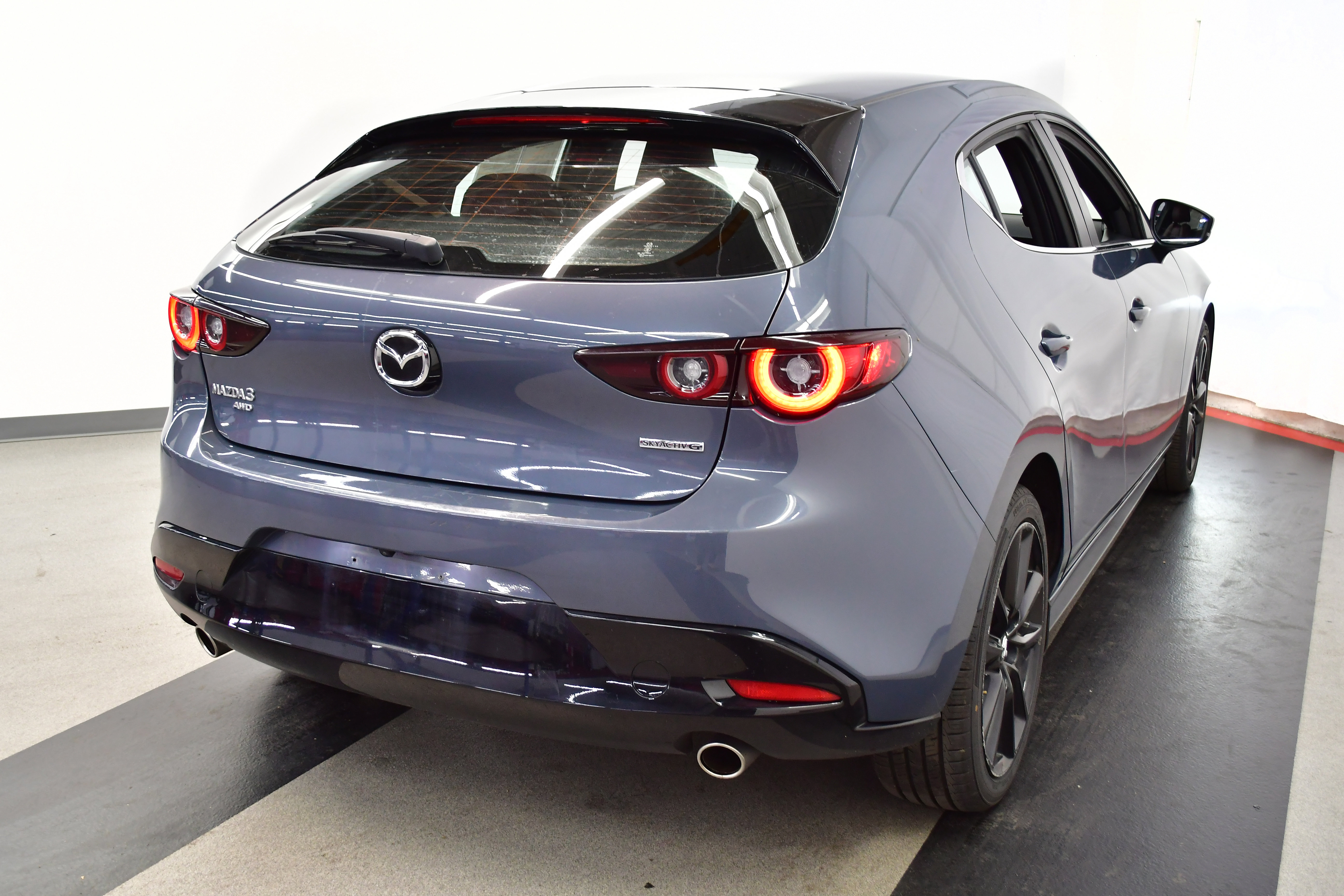 Used 2024 MAZDA MAZDA3 s image 7