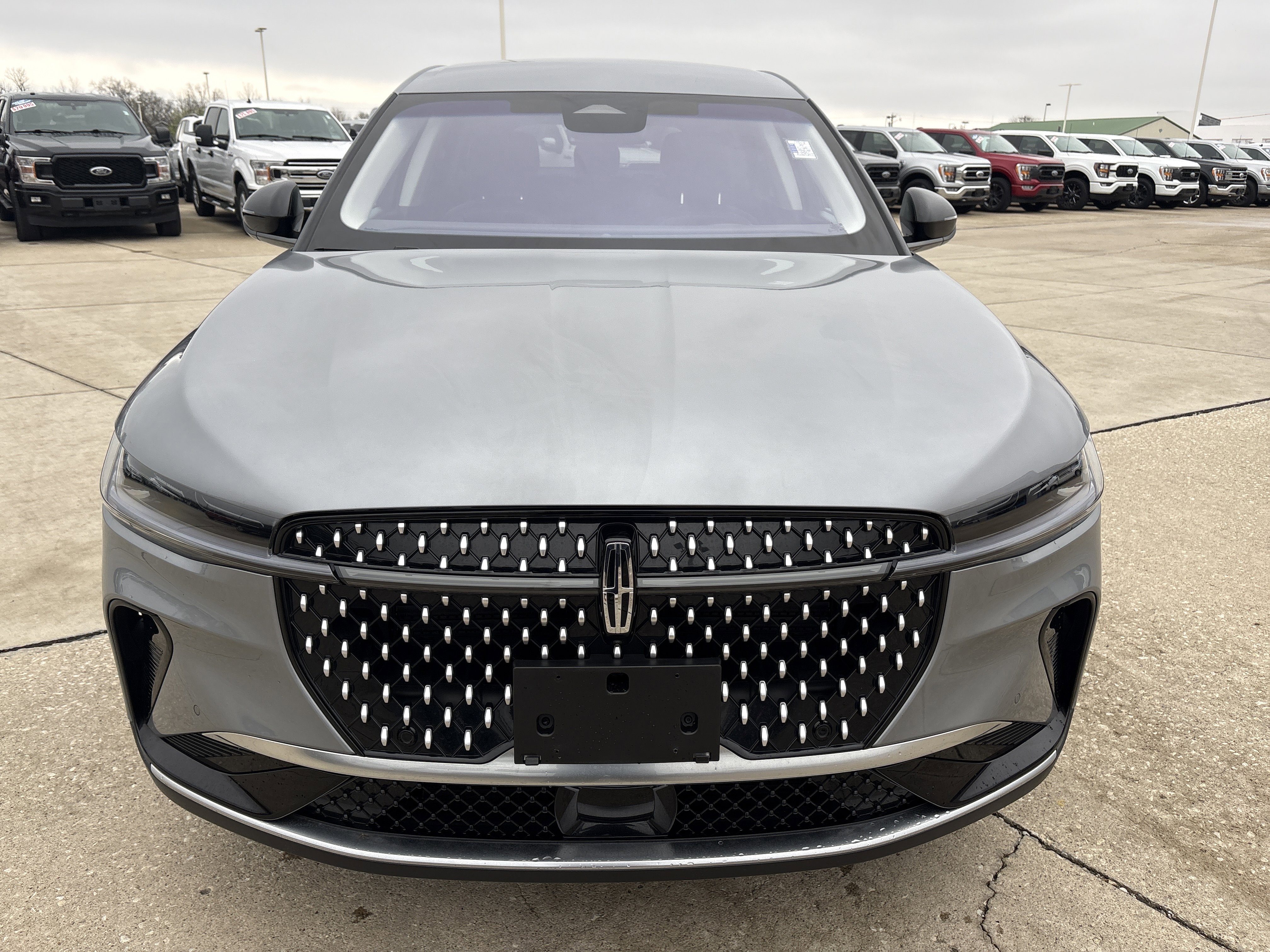 Used 2024 Lincoln Nautilus Premier AWD/4WD image 2