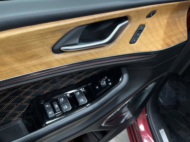 Used 2024 Jeep Grand Cherokee L Summit image 33