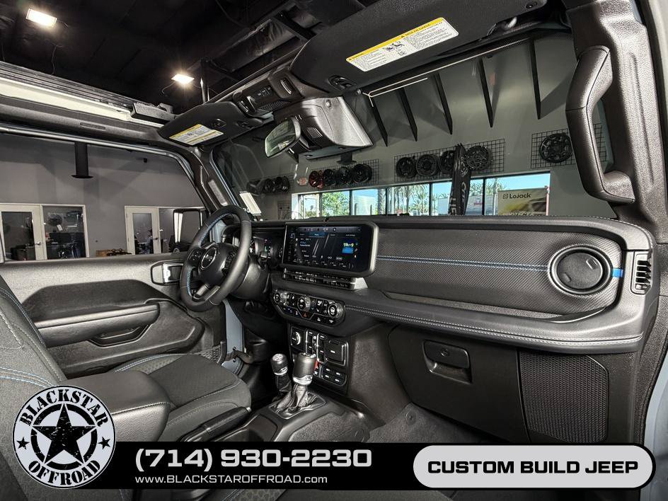 Used 2025 Jeep Wrangler Unlimited Rubicon 4xe w/ Convenience Group AWD/4WD image 26