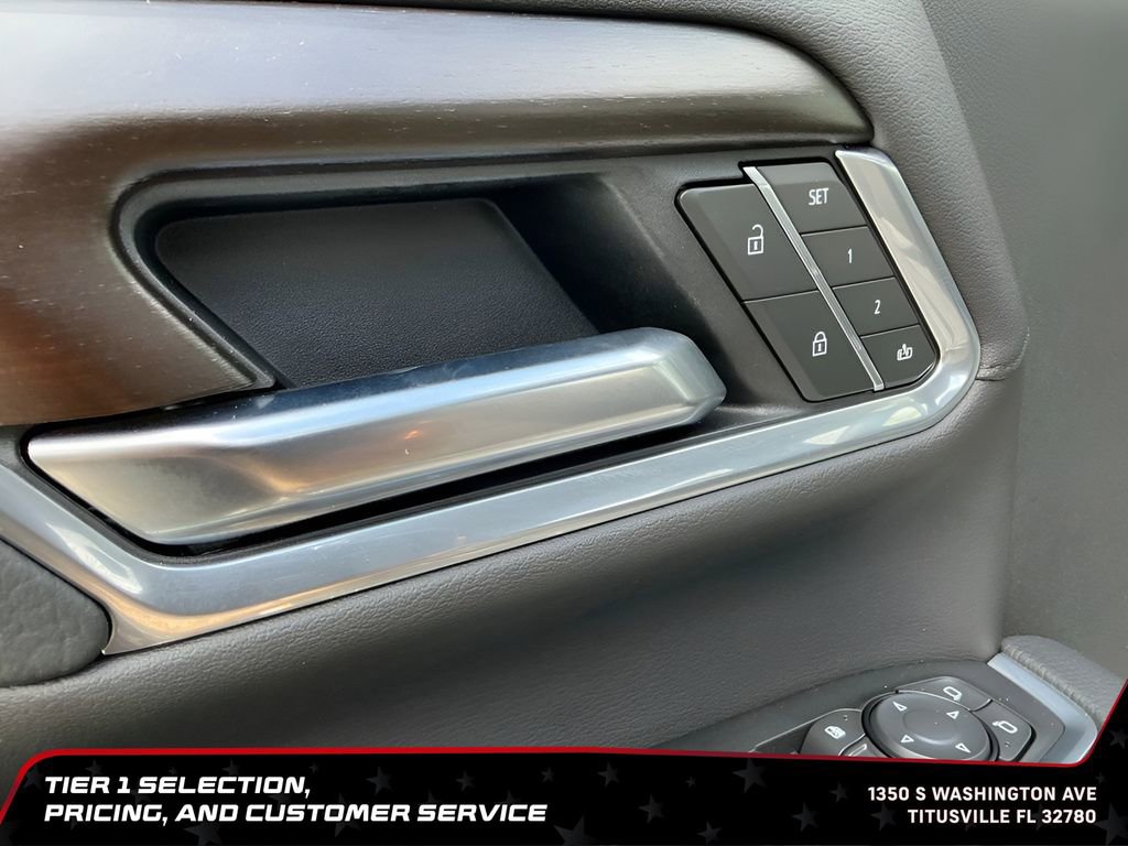 Used 2025 GMC Sierra 3500 Denali w/ Technology Package AWD/4WD image 18