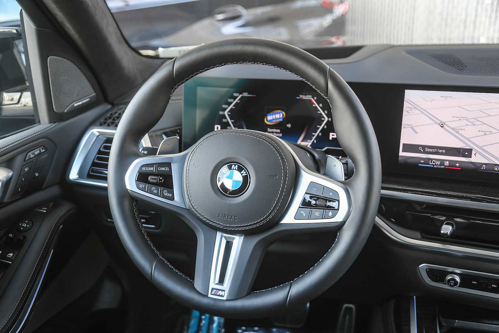 Used 2026 BMW X7 M60i w/ Climate Comfort Package image 12