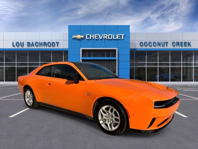 Used 2025 Dodge Charger Daytona R/T w/ Sun & Sound Package AWD/4WD image 2