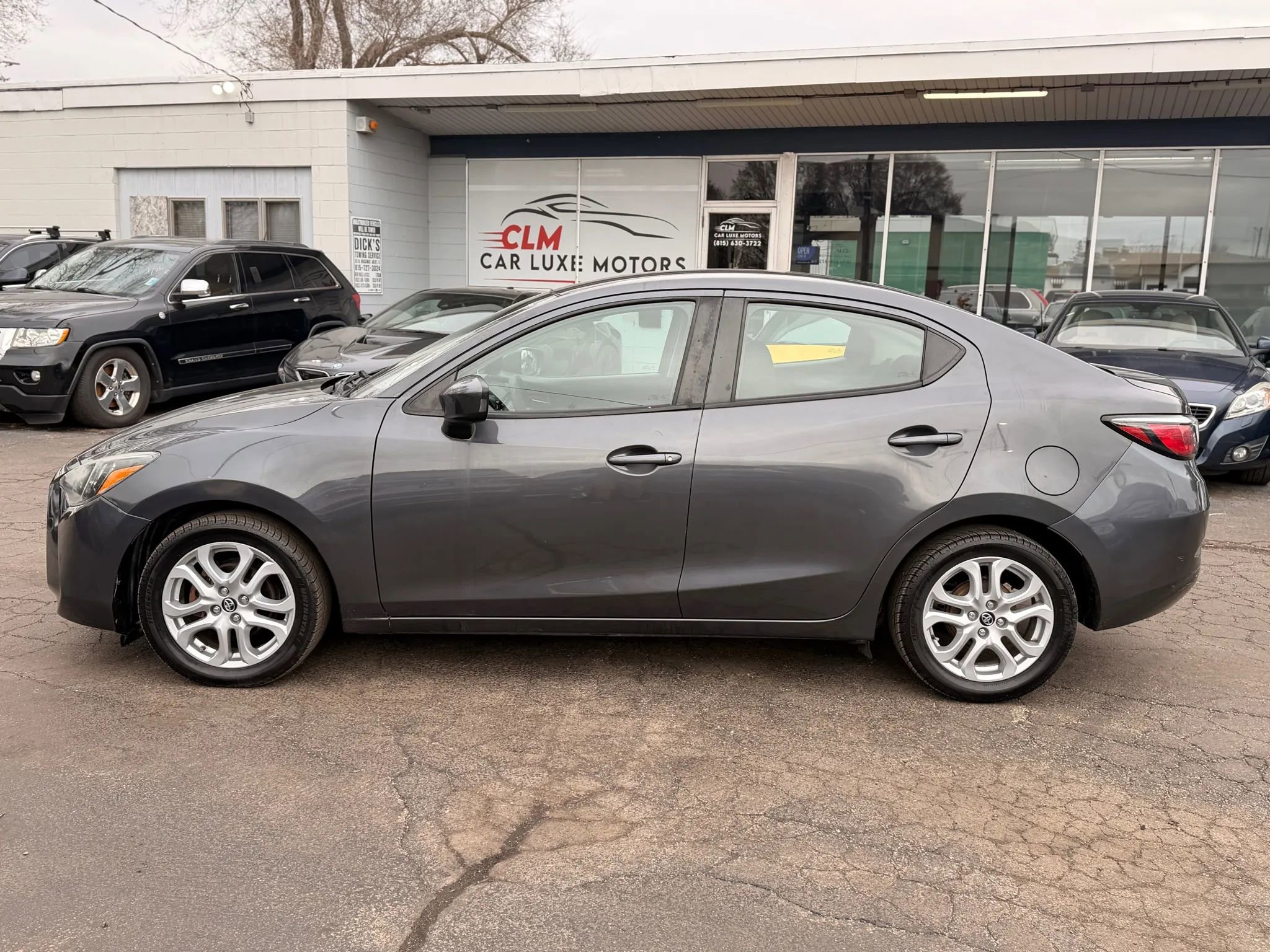 Used 2017 Toyota Yaris iA FWD image 7