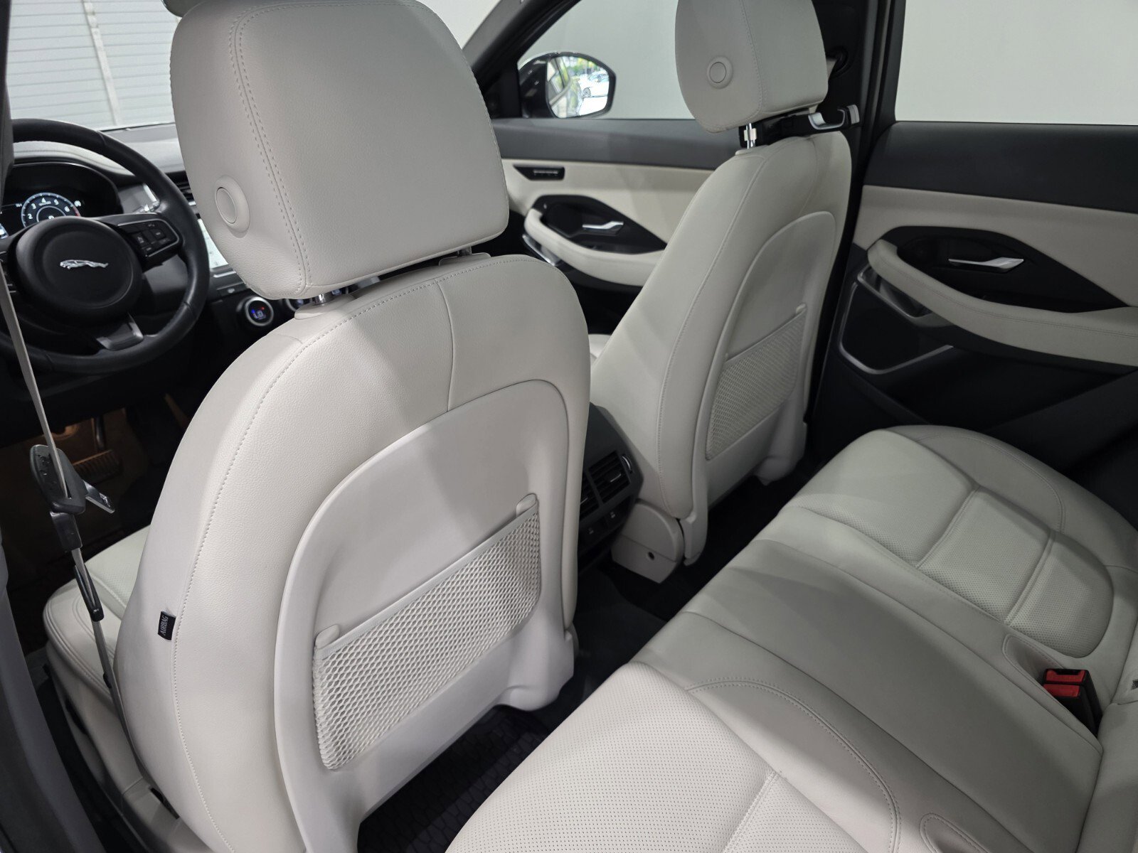 Used 2020 Jaguar E-PACE SE image 11