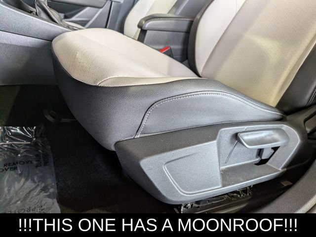 Used 2019 Volkswagen Jetta R-Line w/ R-Line Cold Weather Package image 12