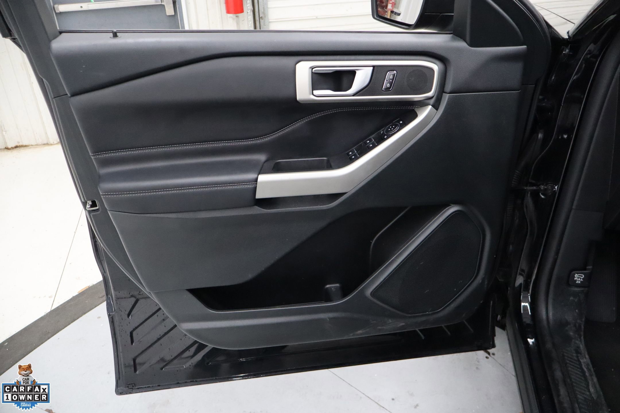 Used 2023 Ford Explorer XLT w/ Equipment Group 202A image 14