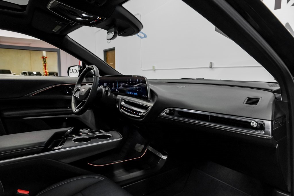 Used 2024 Cadillac Lyriq Luxury image 20