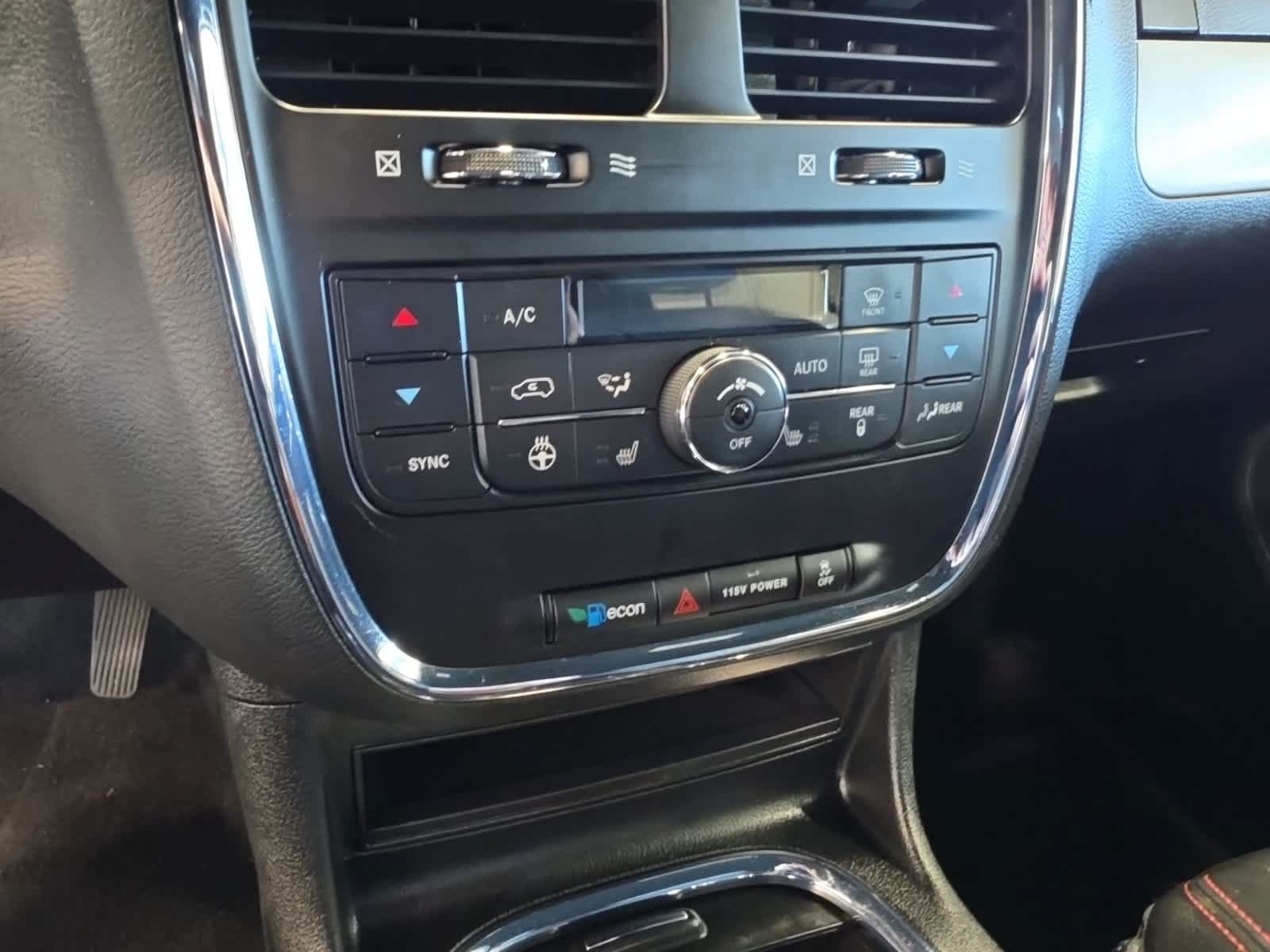 Used 2018 Dodge Grand Caravan GT FWD image 22