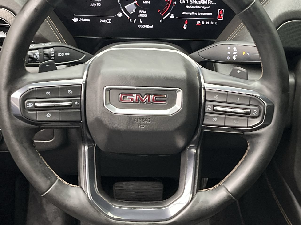 Certified 2025 GMC Yukon XL AT4 w/ AT4 Premium Package AWD/4WD image 17