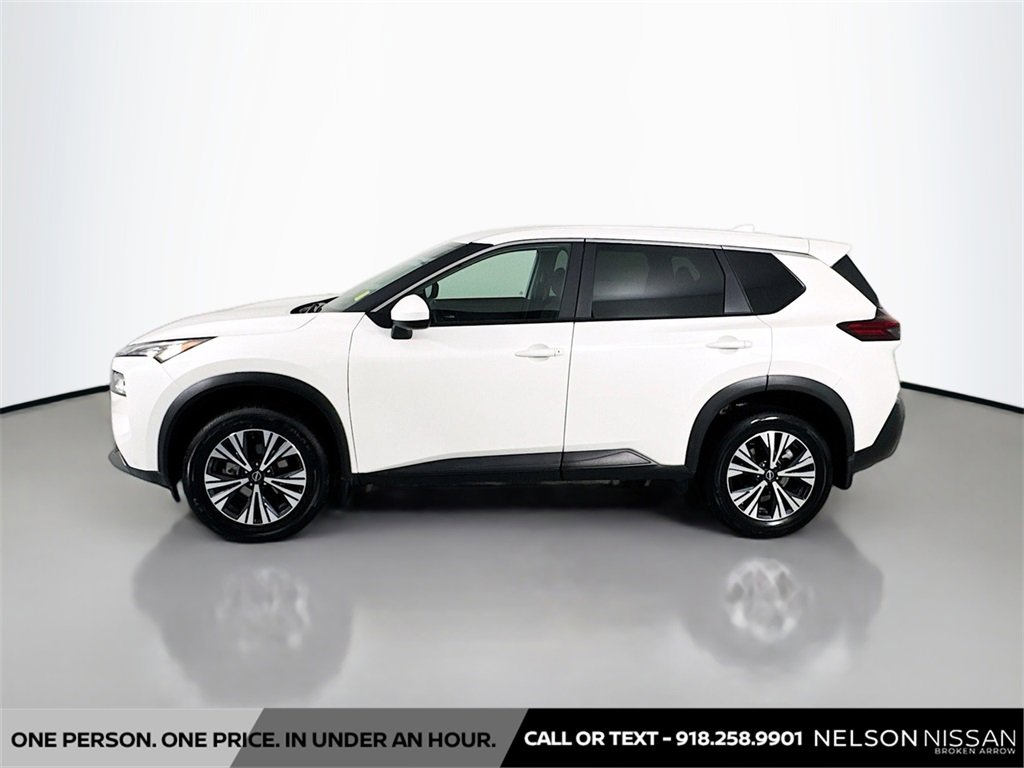 Used 2023 Nissan Rogue SV image 8
