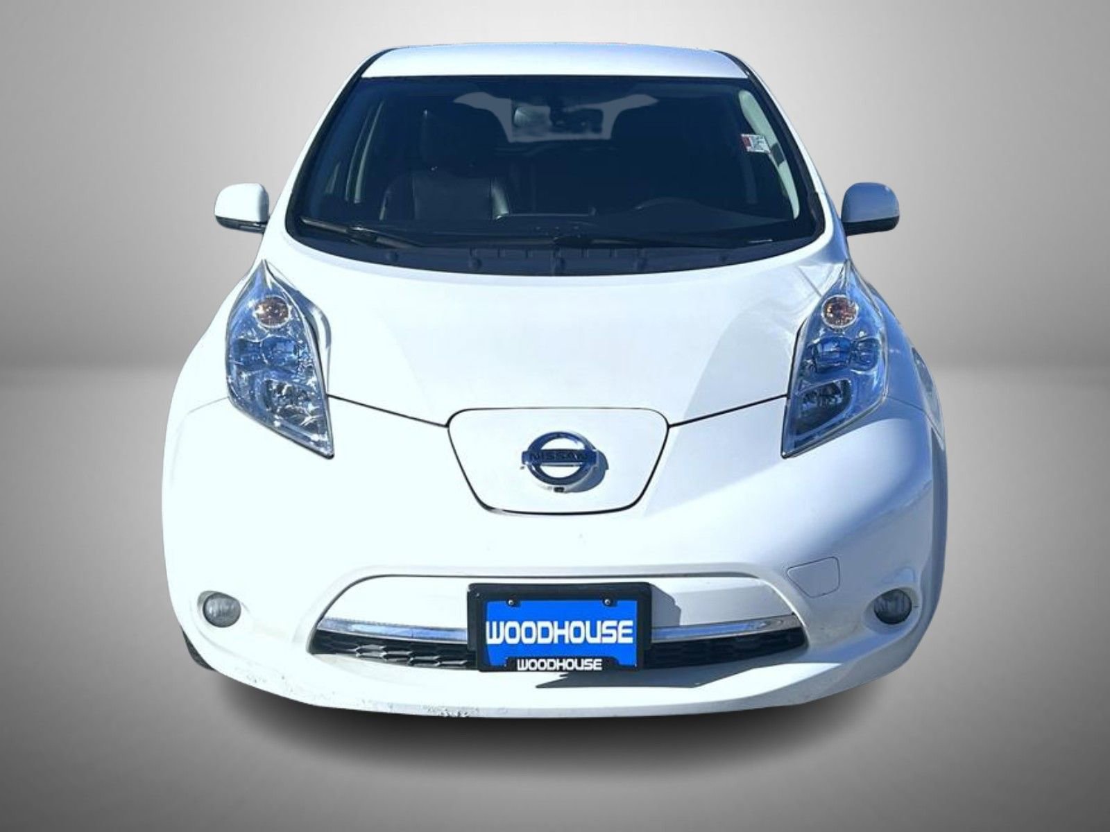 Used 2015 Nissan Leaf SL w/ Premium Package image 2