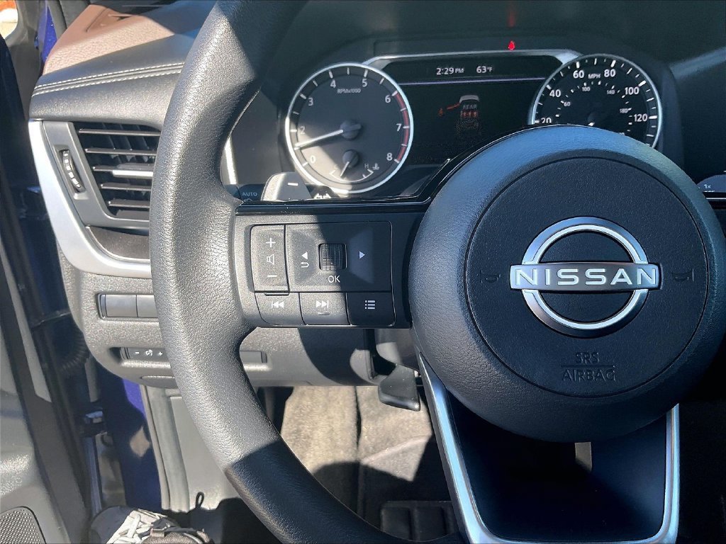 Used 2023 Nissan Rogue SV AWD/4WD image 22
