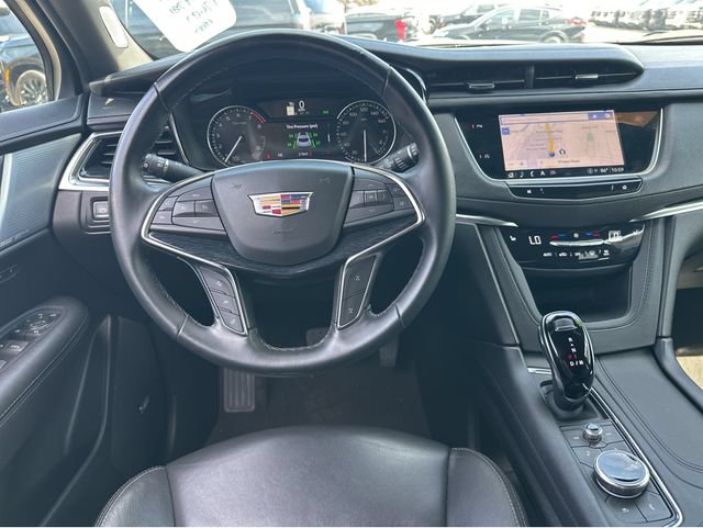 Certified 2025 Cadillac XT5 Premium Luxury FWD image 7