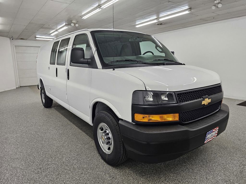 New 2026 Chevrolet Express 2500 Extended RWD image 3