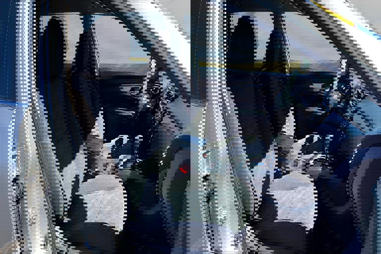 Used 2016 Nissan Rogue S image 21