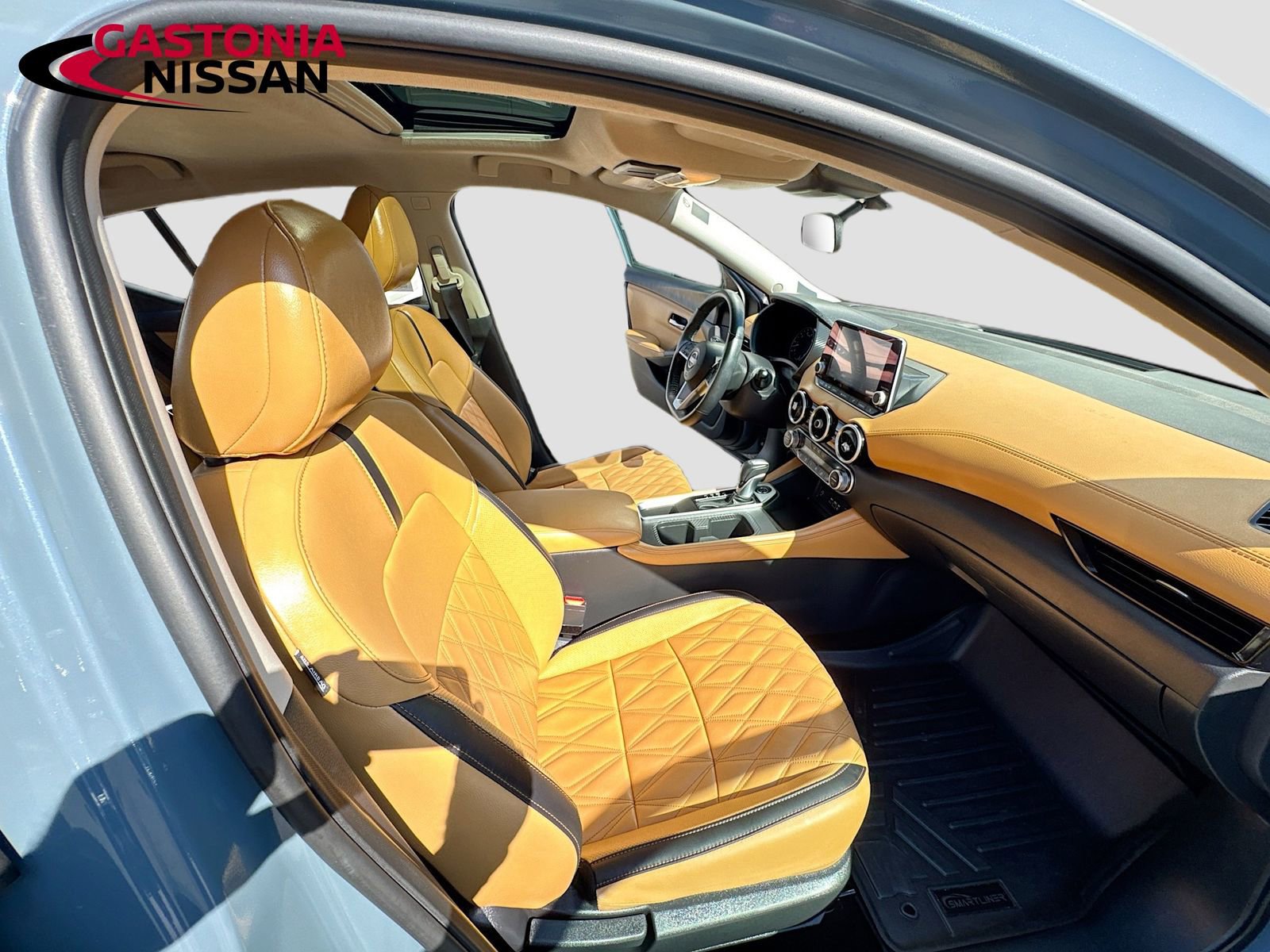 Used 2024 Nissan Sentra SV w/ SV Premium Package image 38