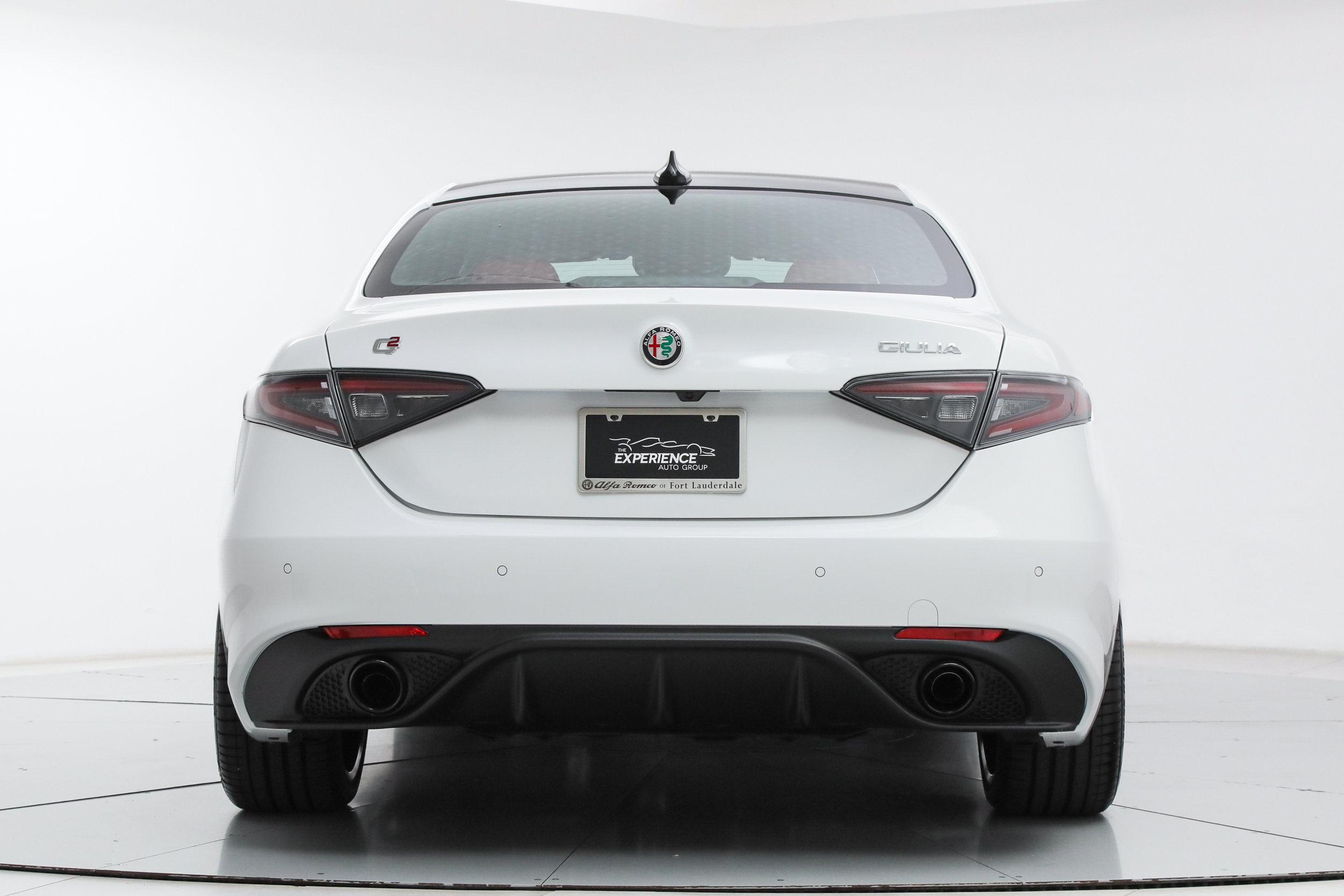 New 2026 Alfa Romeo Giulia w/ Driving Assist Package RWD image 4