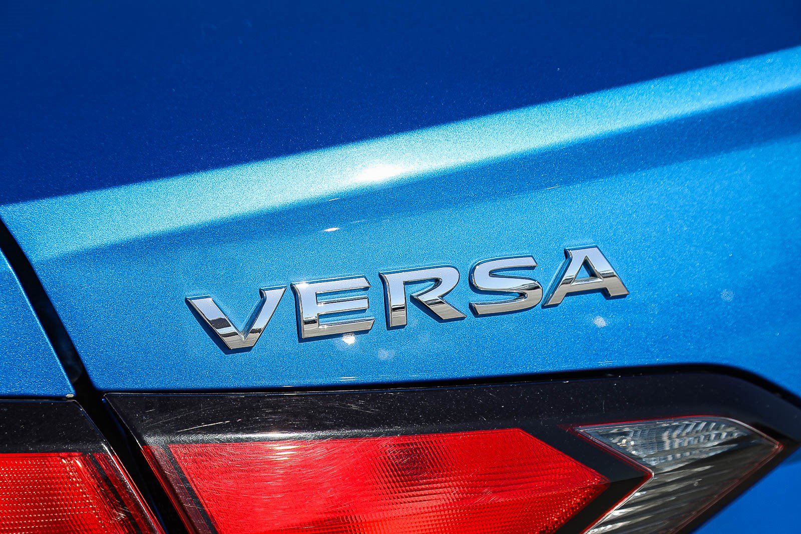Used 2021 Nissan Versa SV FWD image 25