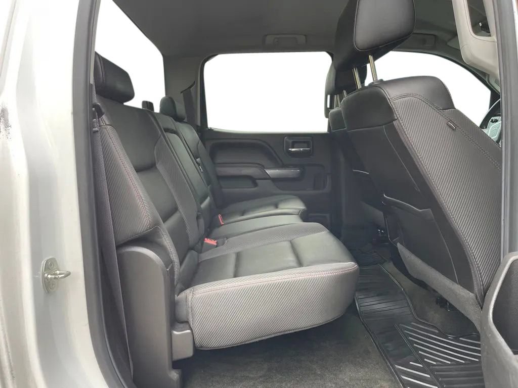 Used 2016 GMC Sierra 2500 SLT w/ All-Terrain HD Package AWD/4WD image 17