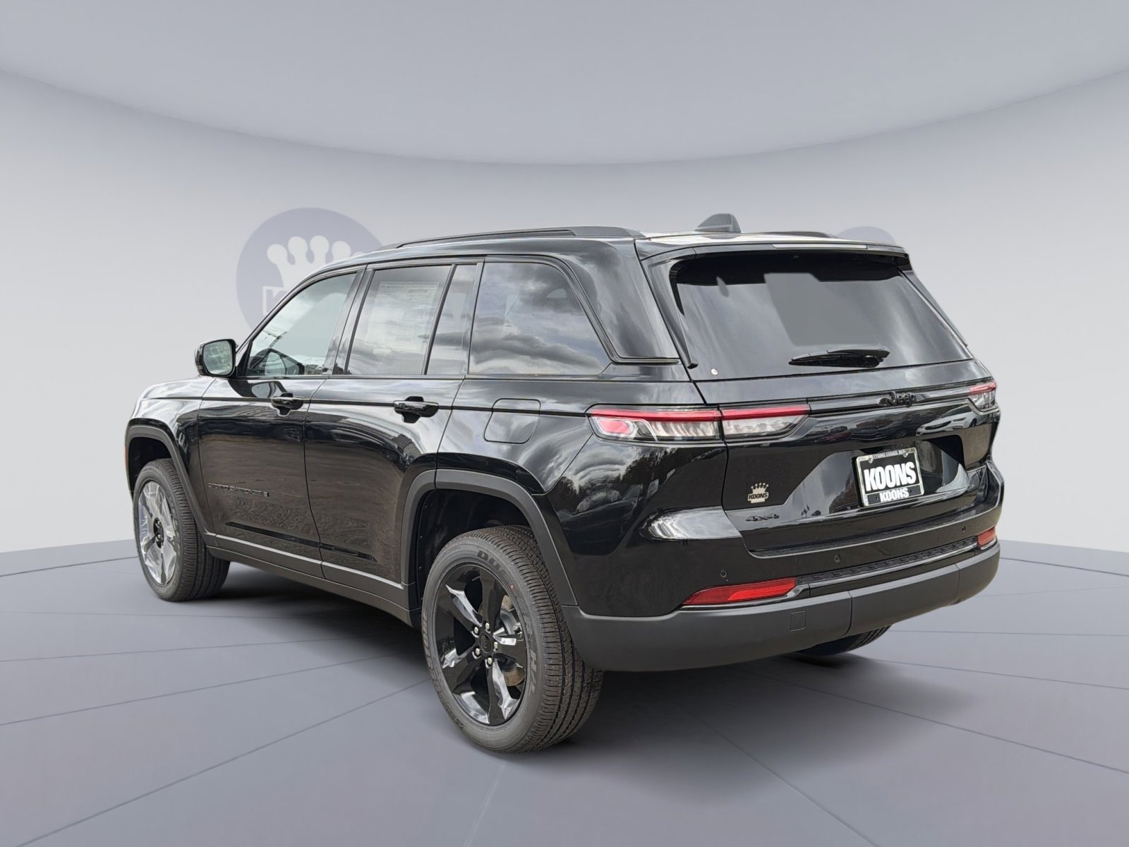 New 2025 Jeep Grand Cherokee Laredo image 4