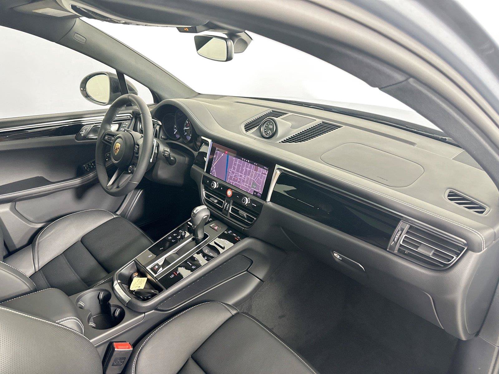 Used 2026 Porsche Macan Turbo AWD/4WD image 29
